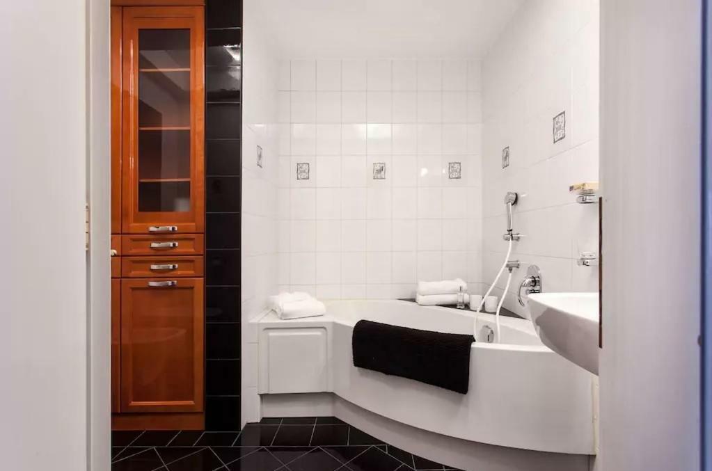 Apartamento Center Marvel Liubliana Exterior foto